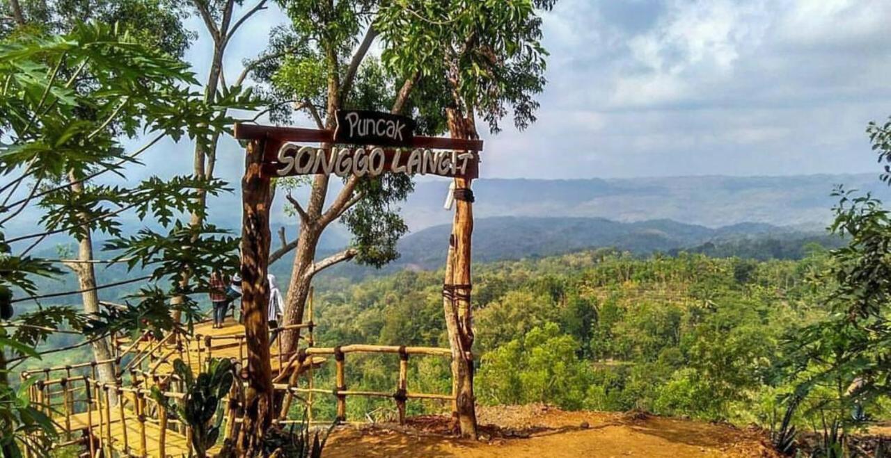 Seribu Batu Songgo Langit Resort & Camp Bantul Exterior foto
